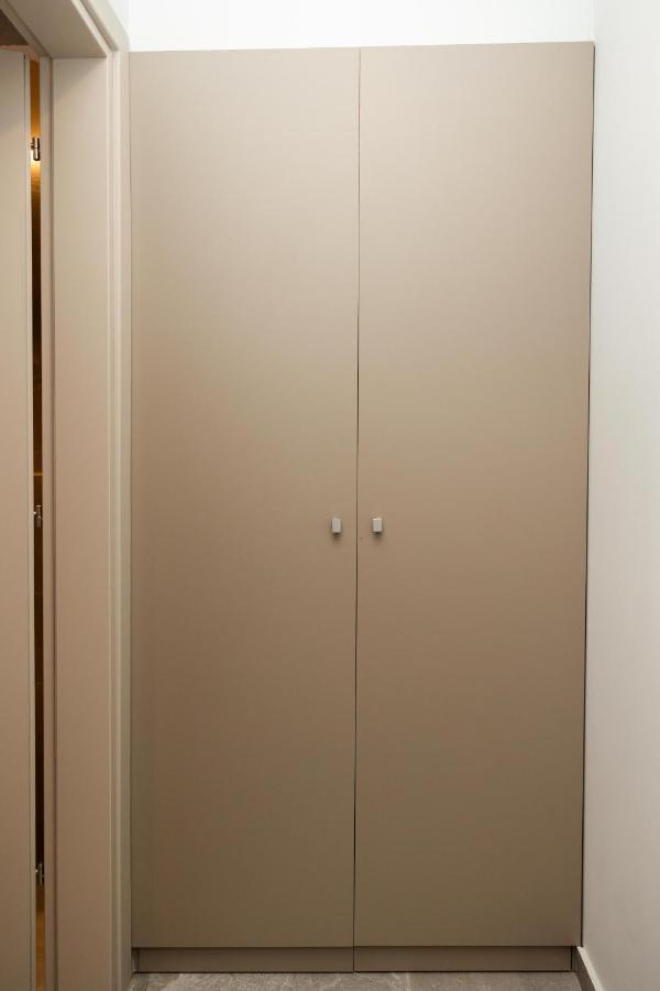 Elegance Apartment 2 Bedroom Suites Thessaloniki Exterior photo