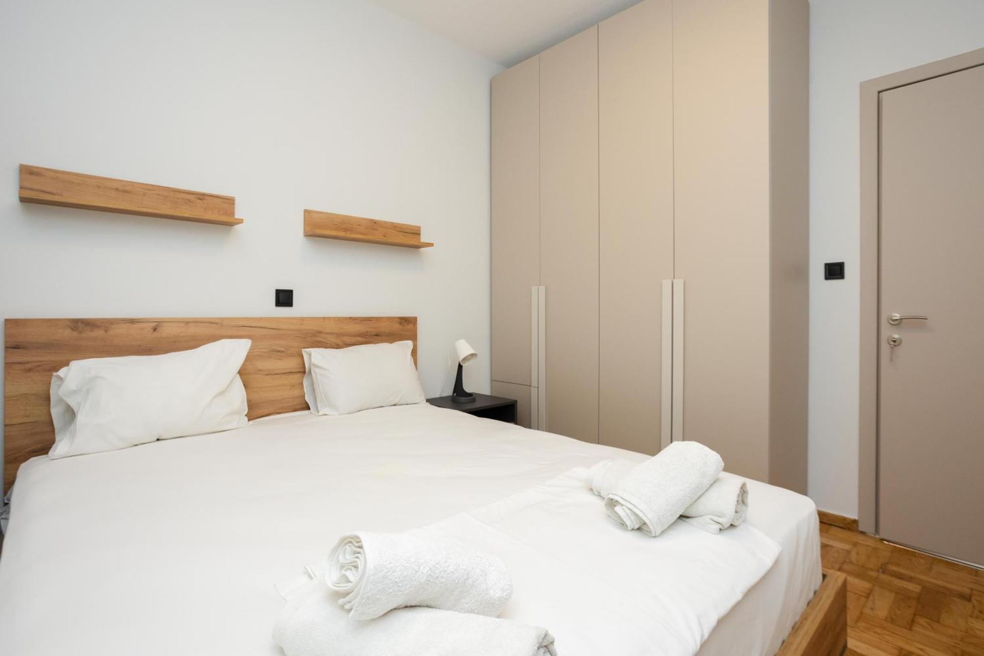 Elegance Apartment 2 Bedroom Suites Thessaloniki Exterior photo